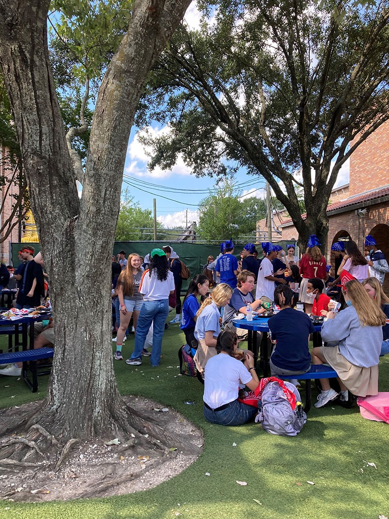 senior-freshman-field-day-at-ste-the-buzz-magazines